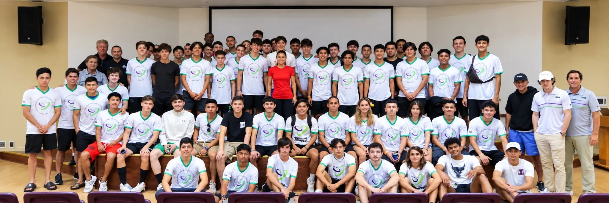 Estudiantes participantes del IDEA Academic Showcase